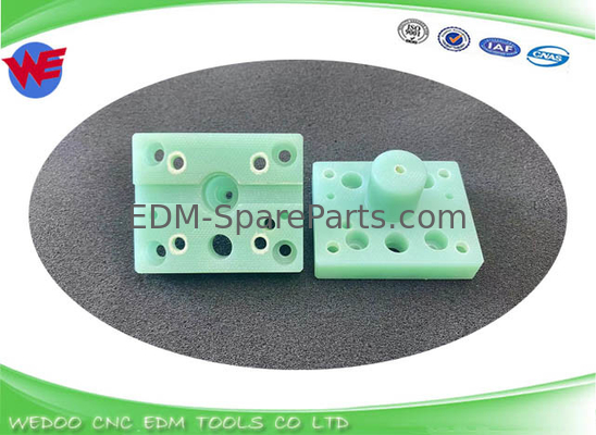 A290-8130-X763 Fanuc Isolador EDM Partes Bloco de jato inferior 54*43*10*26MM série a-B