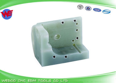 A290-8110-Y761 F309 Placa de isolamento do fanúcio Base de guia inferior a-C A290-8110-Y761