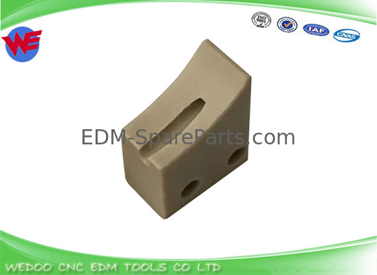 Fanuc A290-8119-X628 WIRE GUIDE BASE Cerâmica 14*18*8 Cobertura F Para Alpha-1iE